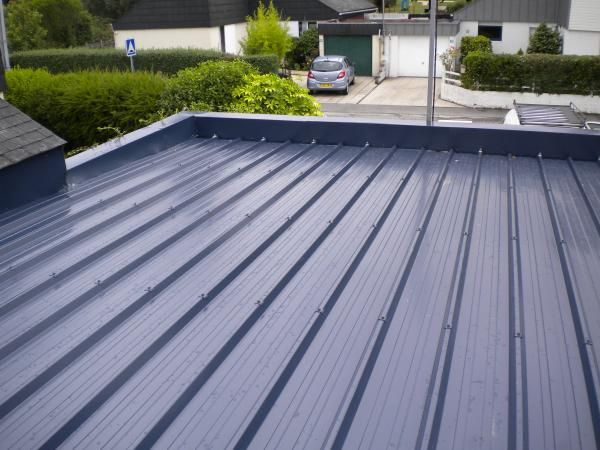 bac acier galvanise toiture  Garage toit plat, Toit plat, Bardage  extérieur maison